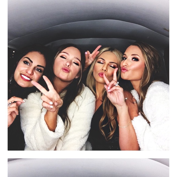 Meet your seller/Buyer 💋 - Picture 1 of 7